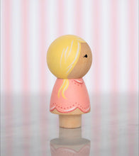 Load image into Gallery viewer, Kokeshi Friendship Doll - Elle