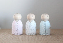 Load image into Gallery viewer, Pregnancy Announcement / Gender Reveal gift or party favour Twins Triplets Multiples