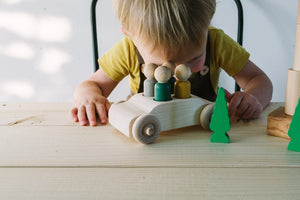 On The Go Car + Peg Doll Playset SHIPS IN 2022